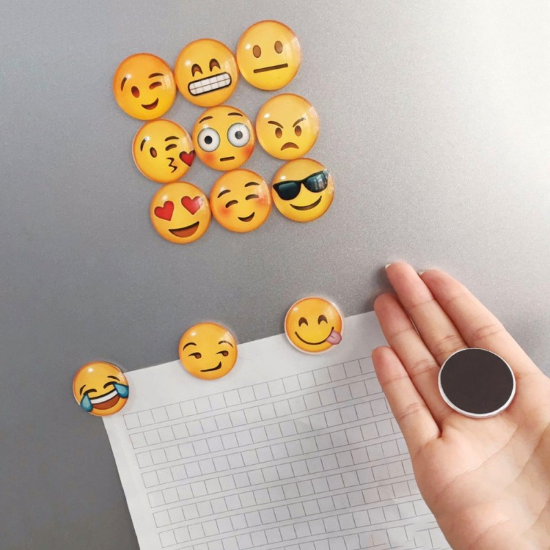 Set mit 13 Emoticons Kühlschrankmagneten
